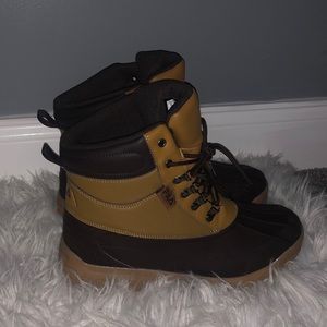 Fila Waterproof Tan and Black Duck Boots